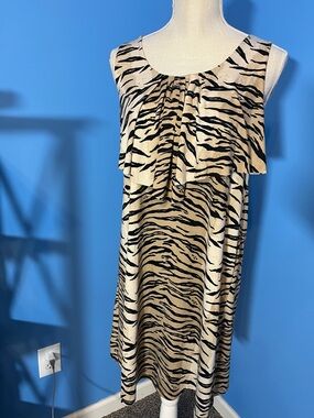 Sleeveless Tiger Print Ruffle Shift Dress - Beige and Black, Size S